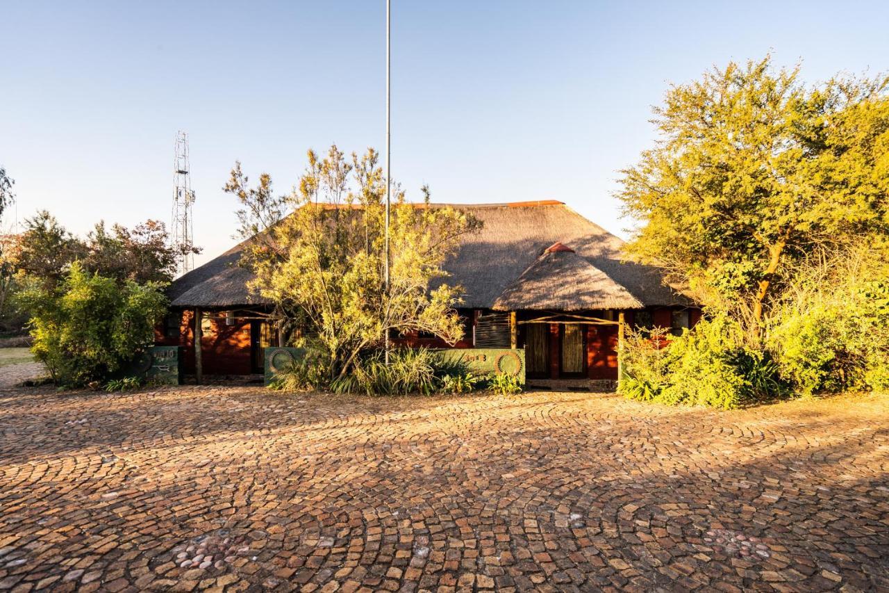 Hakunamatata Lodge & Health Spa/ Wedding & Conference Venue Muldersdrift Dış mekan fotoğraf